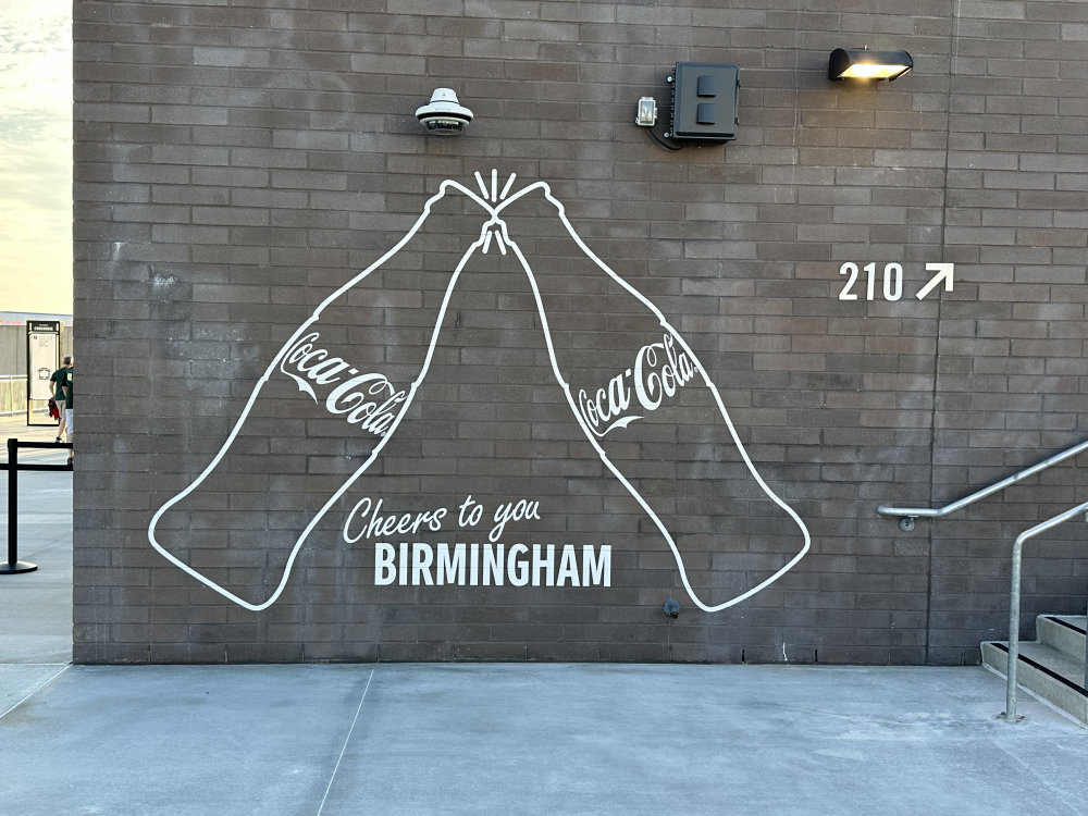 mural in Birmingham by artist unknown.