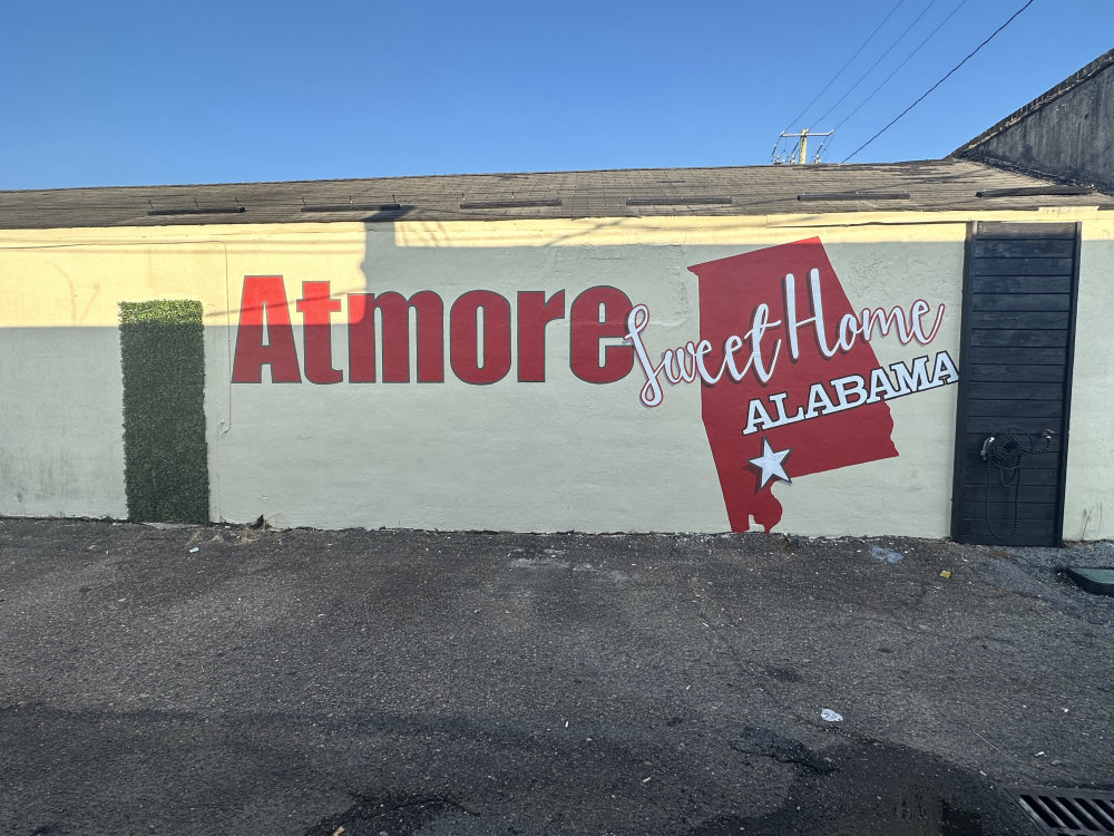 mural in Atmore by artist unknown.