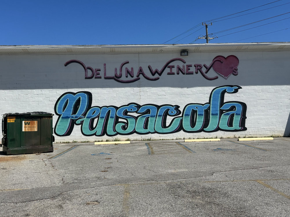 mural in Pensacola by artist unknown.