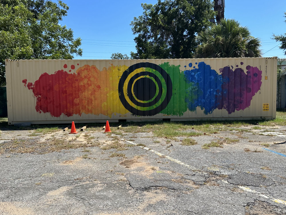 mural in Pensacola by artist unknown.