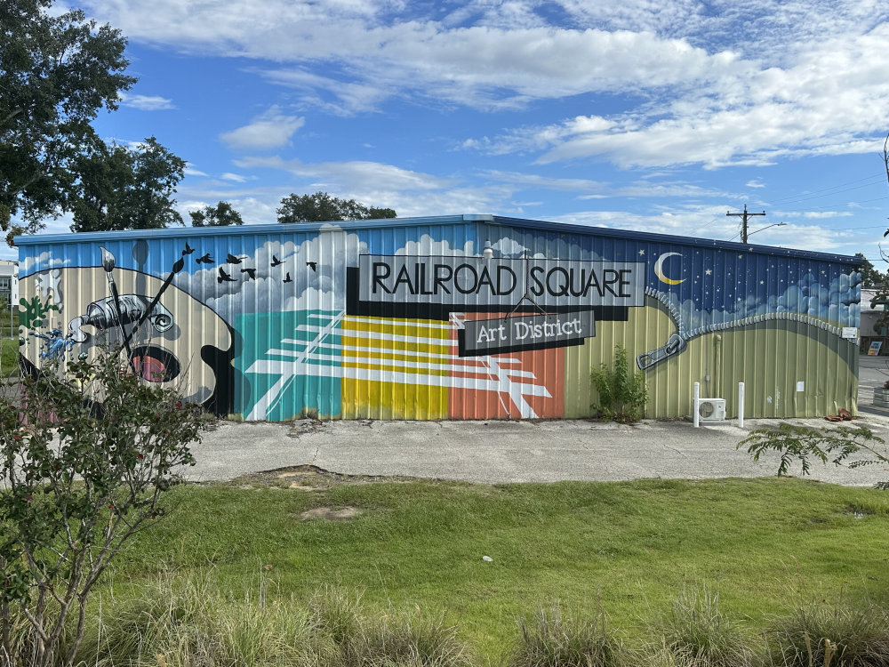 mural in Tallahassee by artist unknown.