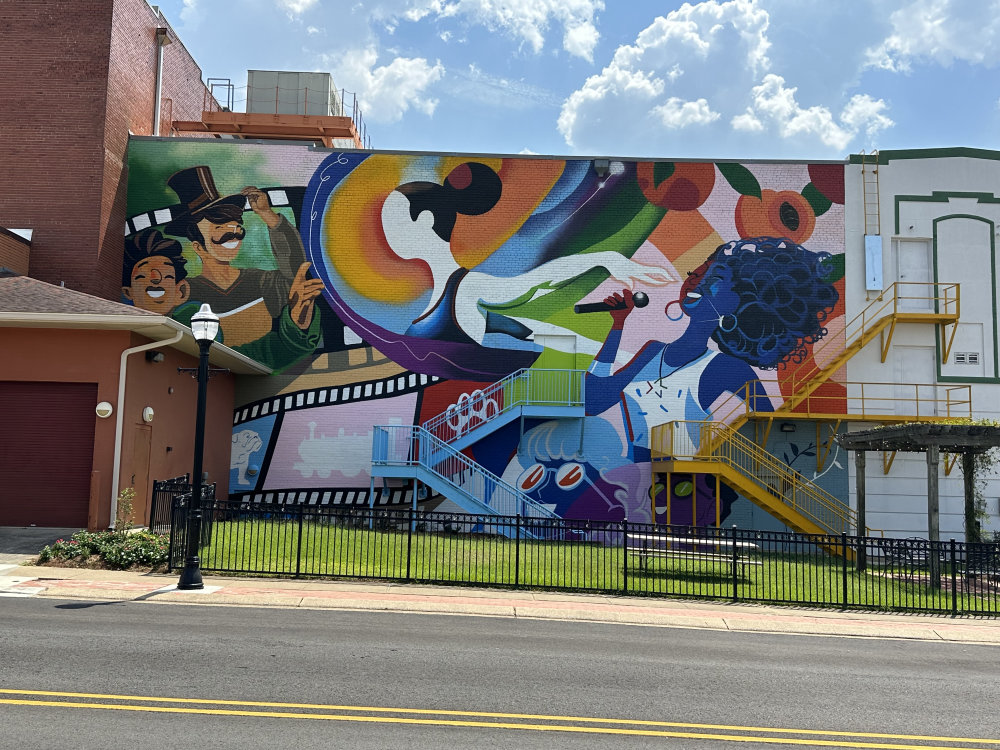 mural in Ruston by artist unknown.