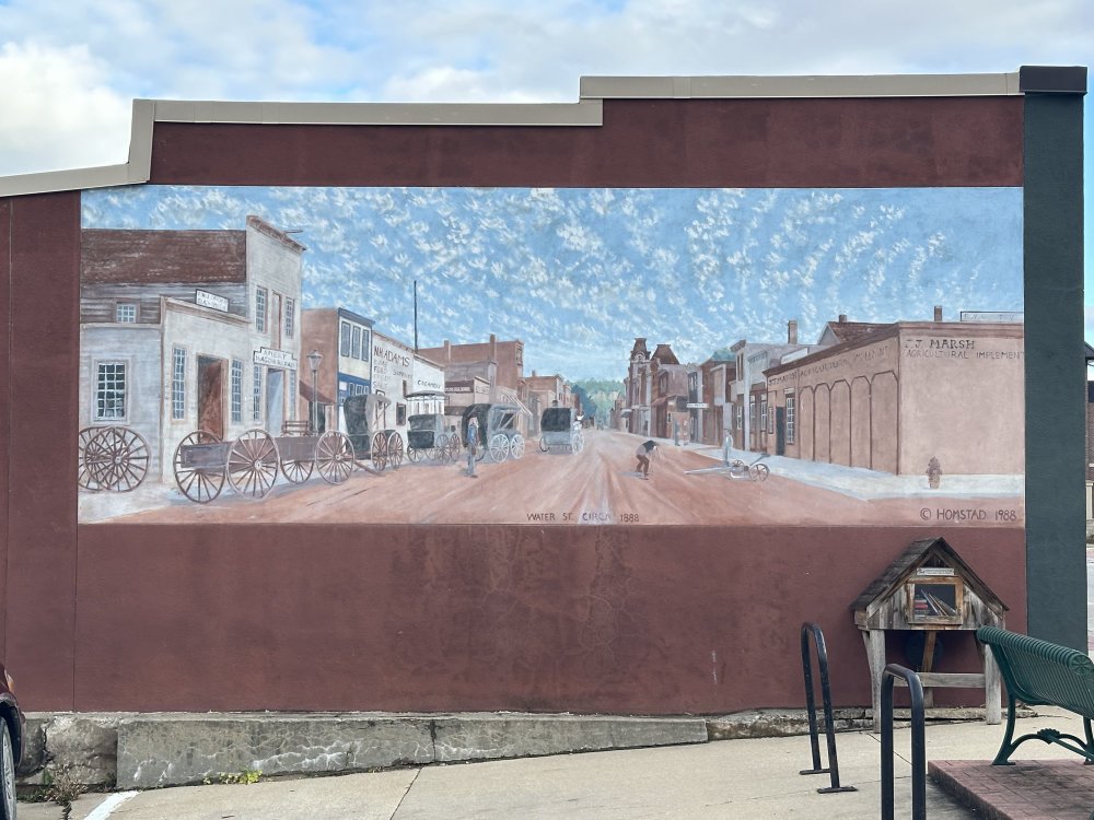 mural in Decorah by artist unknown.