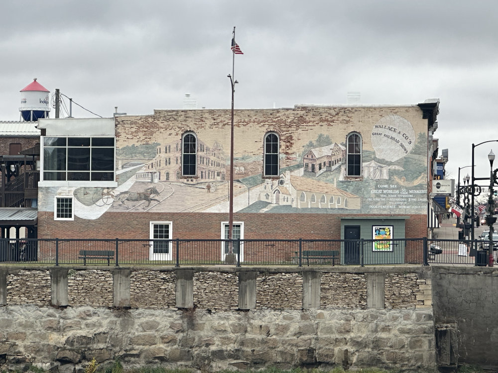 mural in Independence by artist unknown.