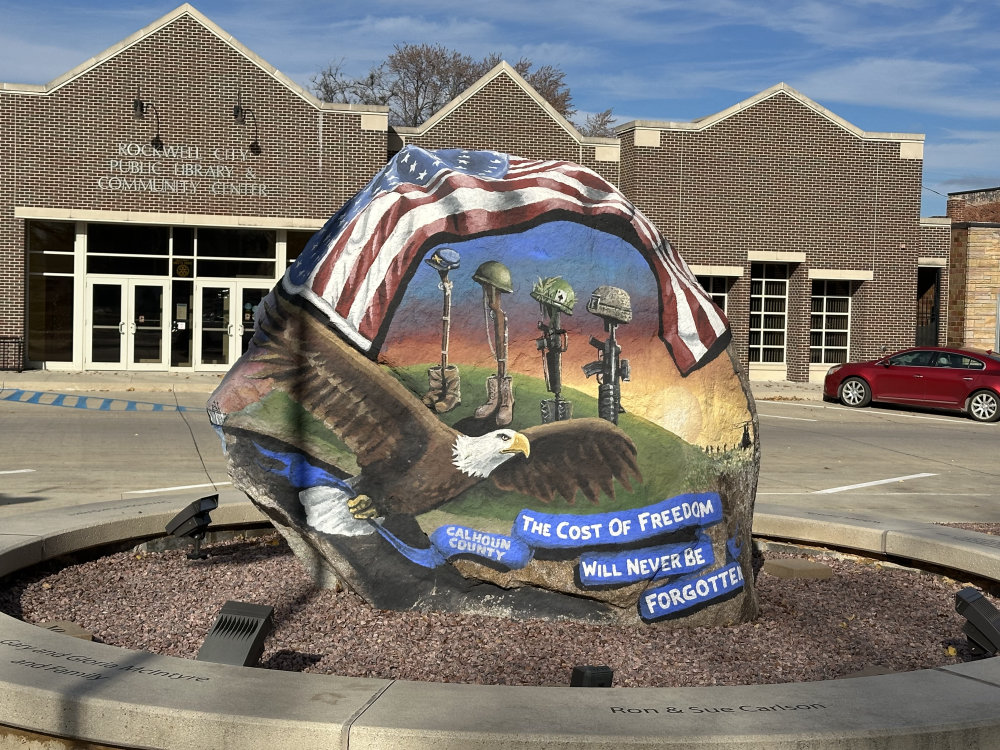 mural in Rockwell City by artist unknown.