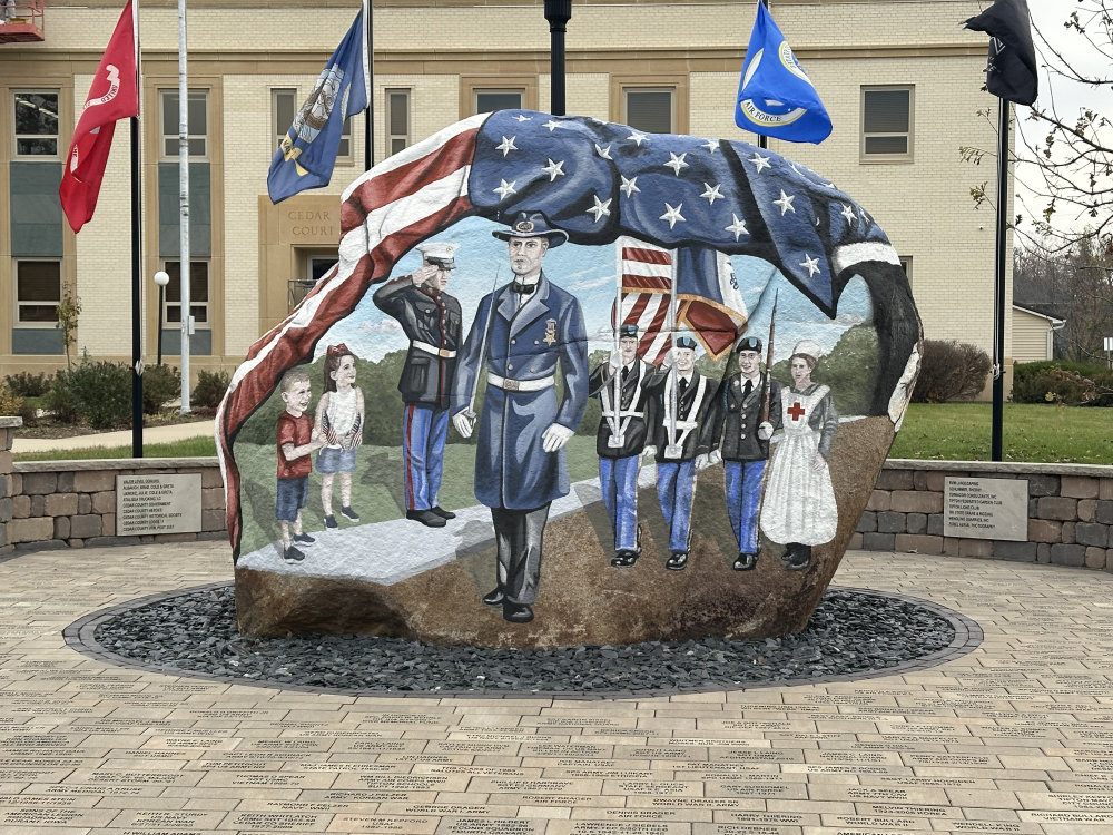 mural in Tipton by artist unknown.