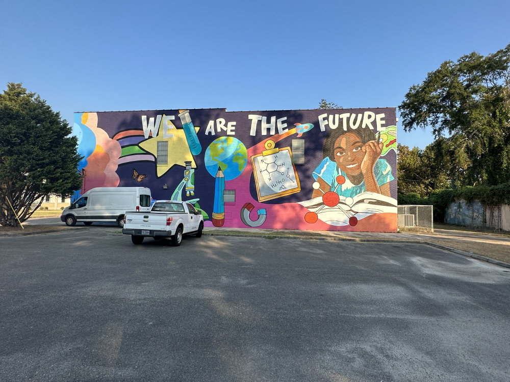 mural in Hattiesburg by artist unknown.