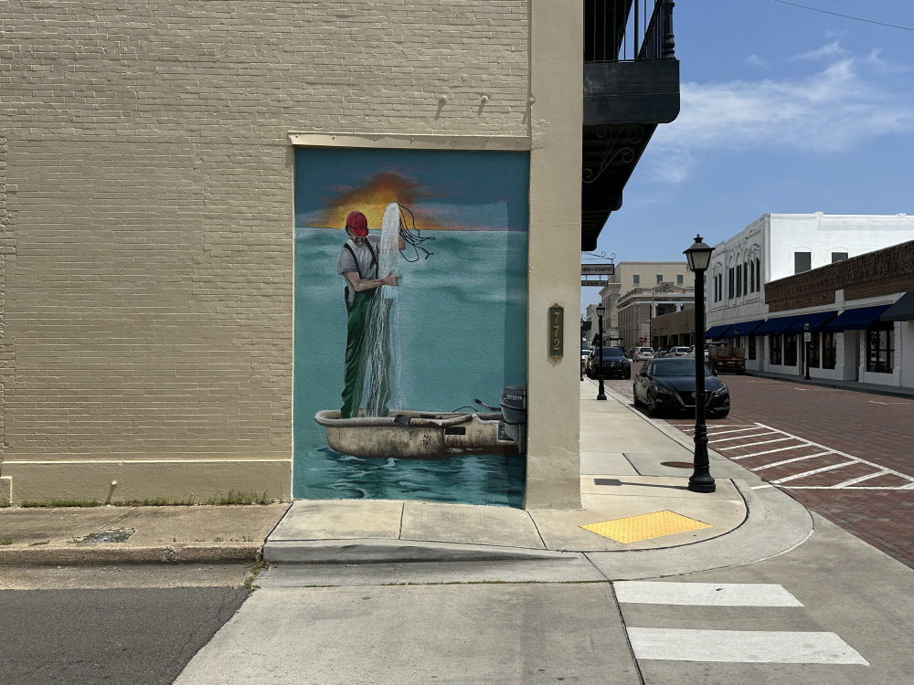 mural in Biloxi by artist unknown.