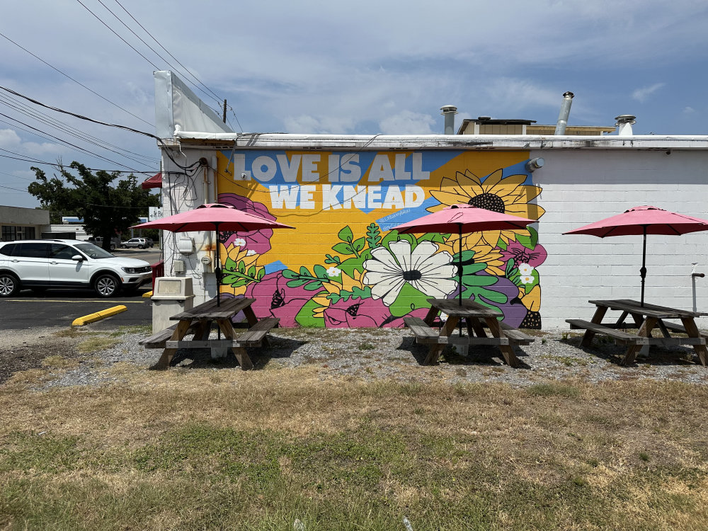 mural in Biloxi by artist unknown.