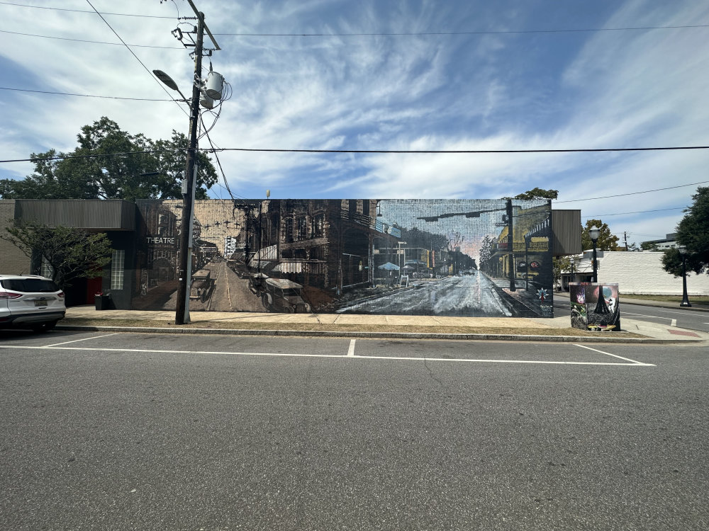 mural in Mobile by artist unknown.