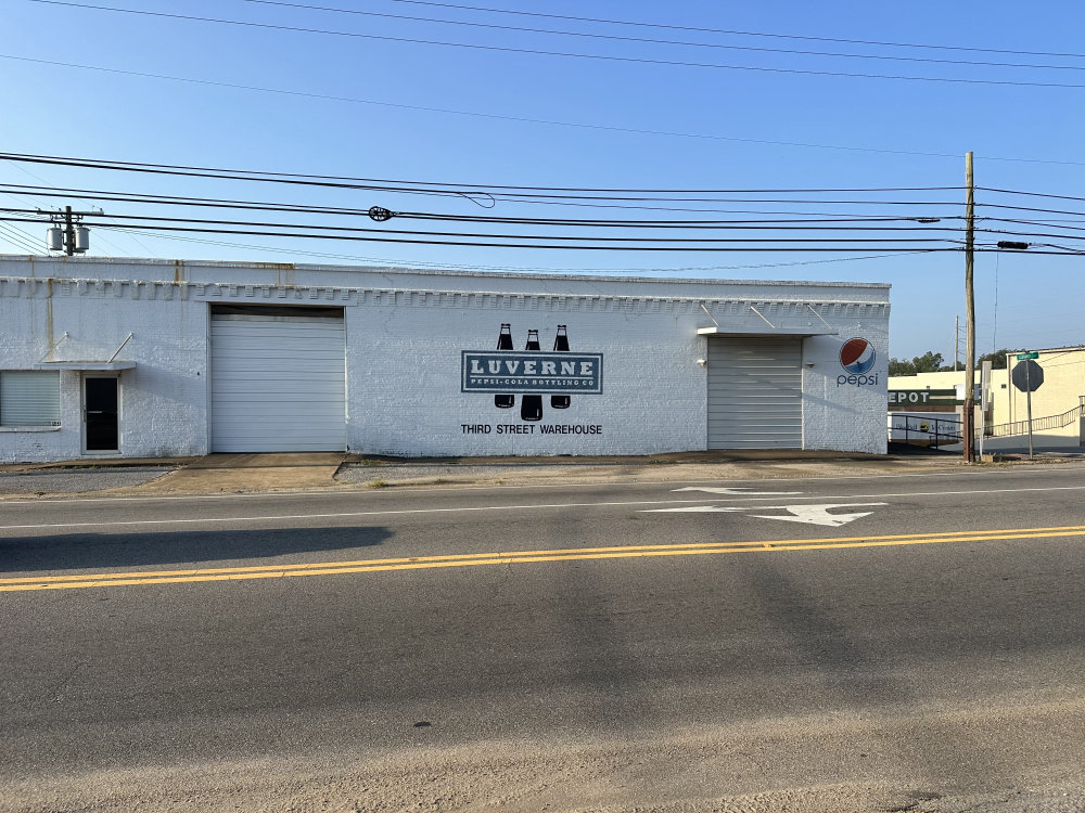 mural in Luverne by artist unknown.