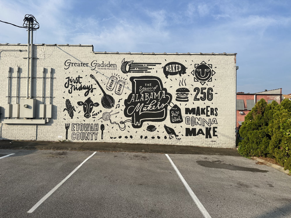 mural in Gadsden by artist unknown.