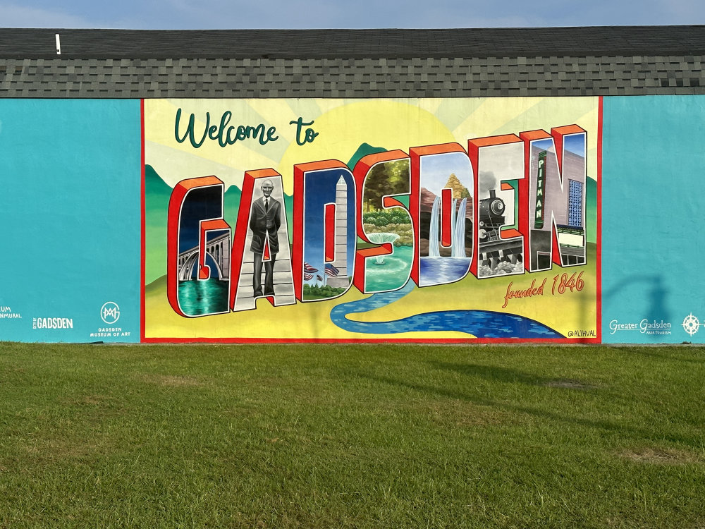 mural in Gadsden by artist unknown.