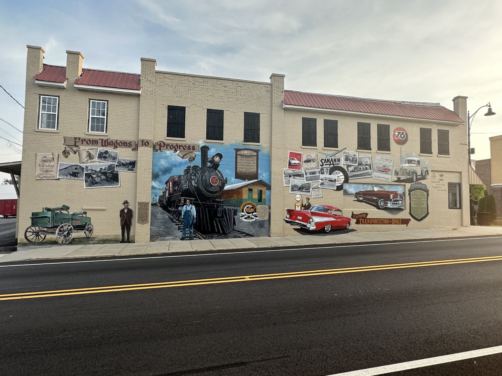 mural in Boaz by artist unknown.