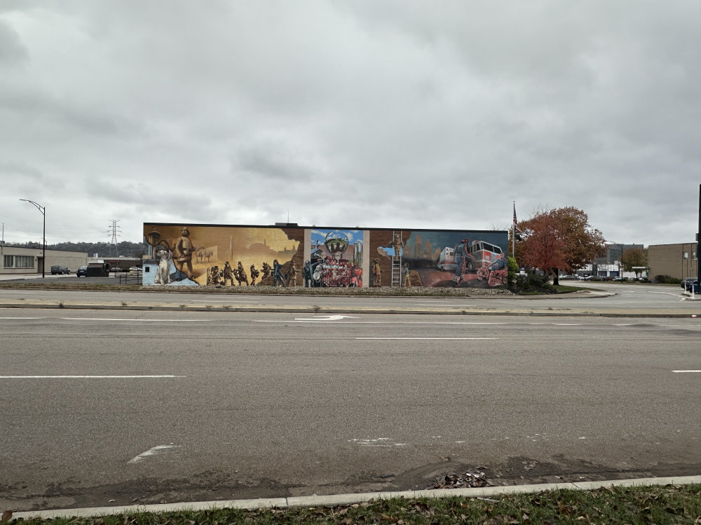 mural in Cincinnati by artist unknown.