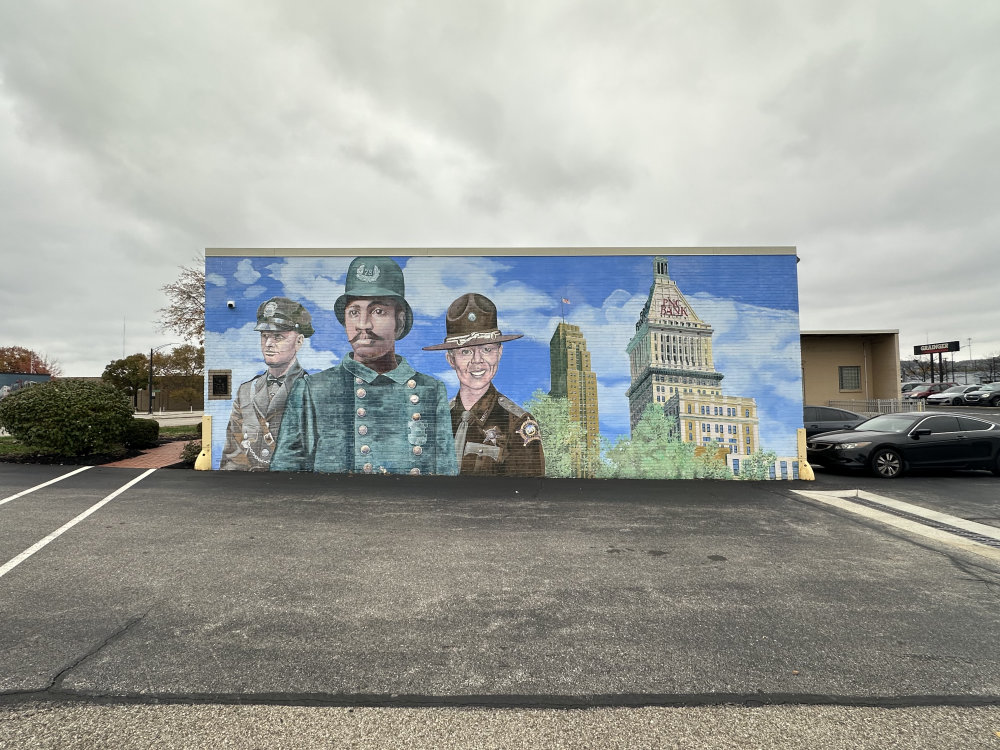 mural in Cincinnati by artist unknown.