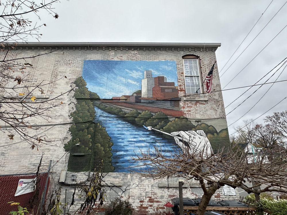 mural in Kent by artist unknown.