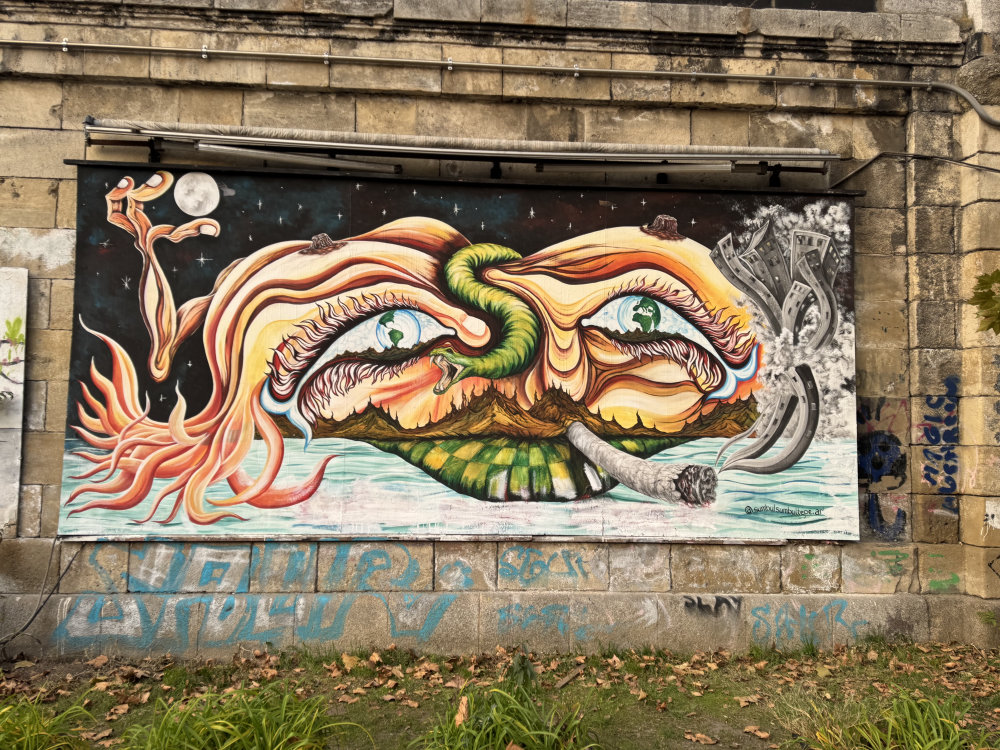 mural in Wien by artist unknown.