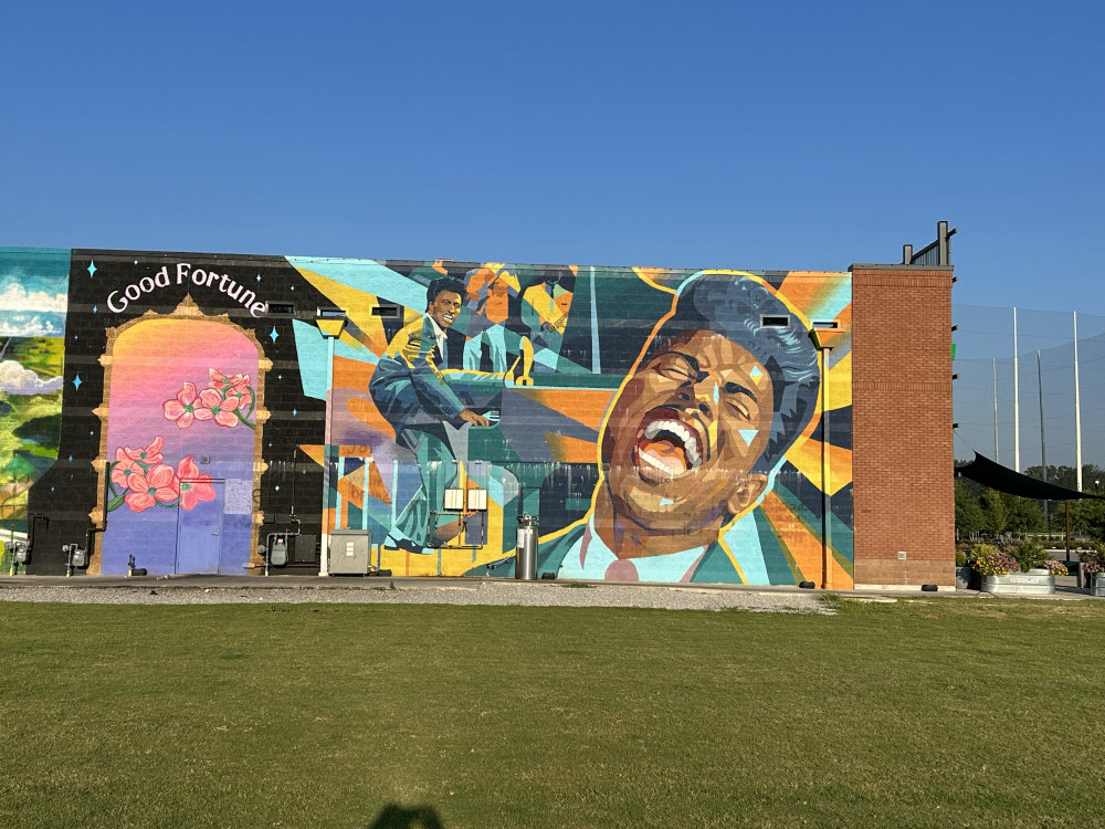 mural in Huntsville by artist unknown.