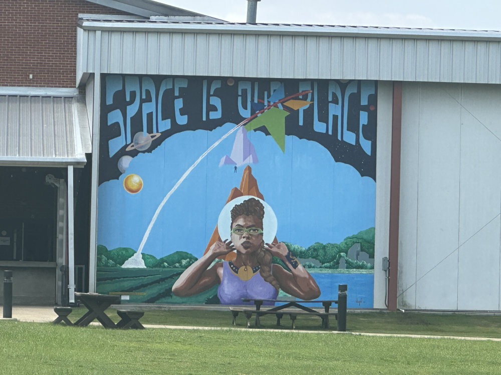 mural in Huntsville by artist unknown.