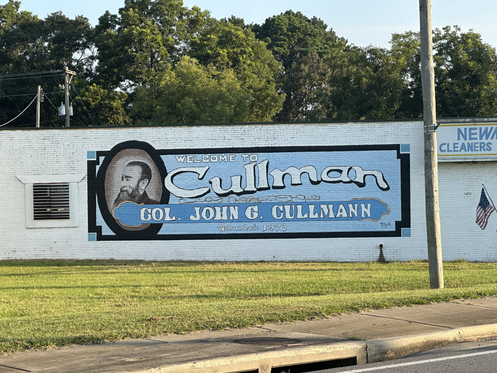 mural in Cullman by artist unknown.