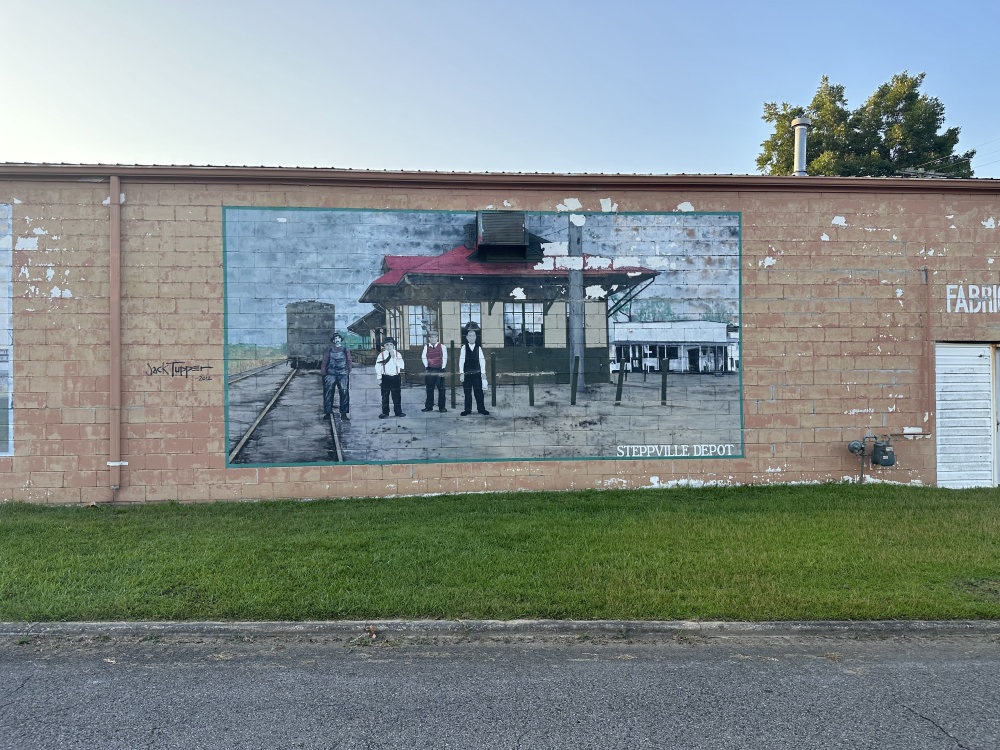 mural in Hanceville by artist unknown.