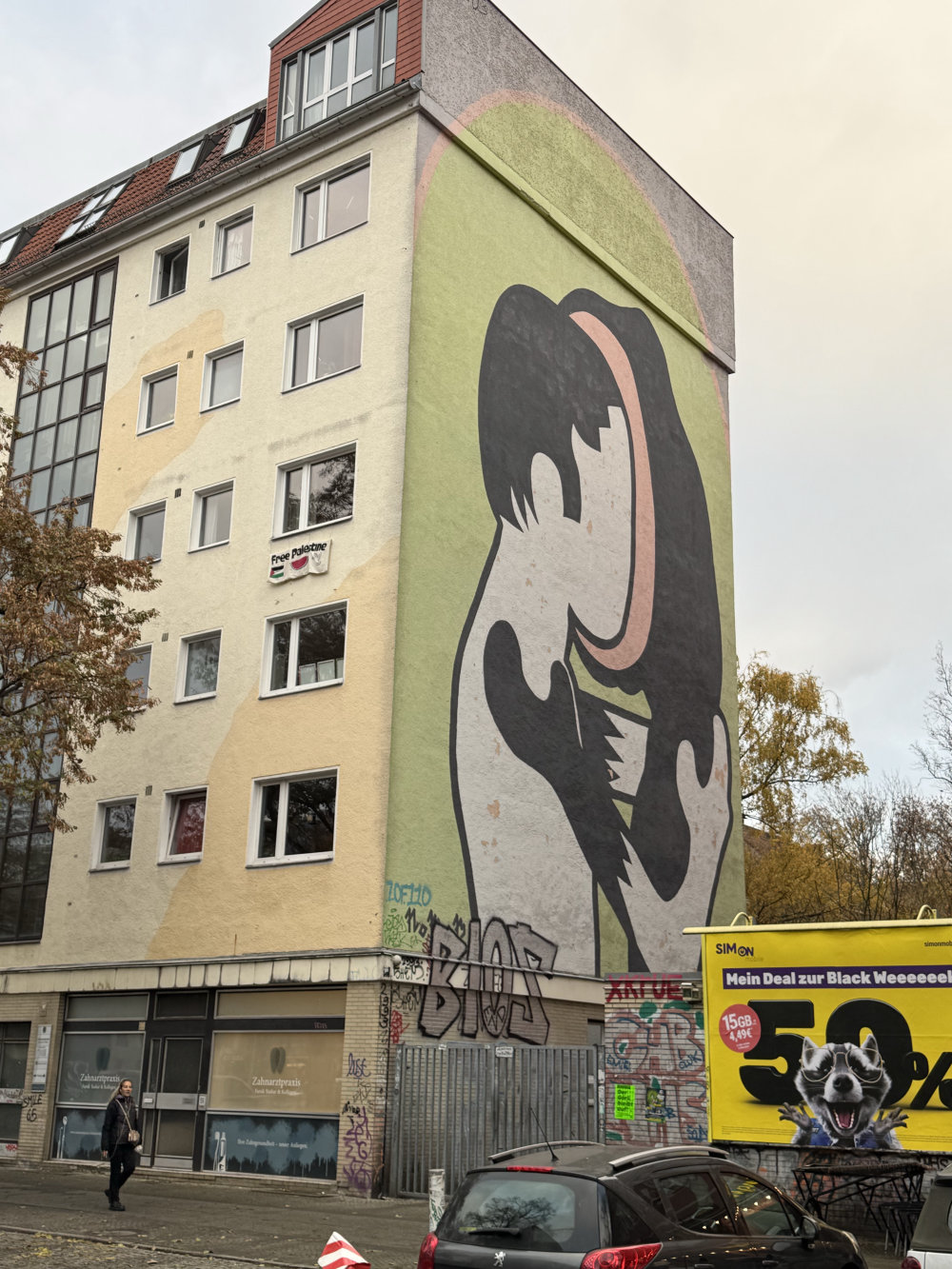 mural in Berlin by artist unknown.