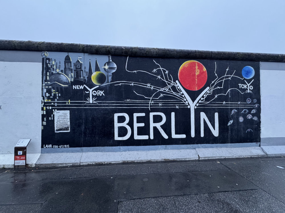 mural in Berlin by artist unknown.