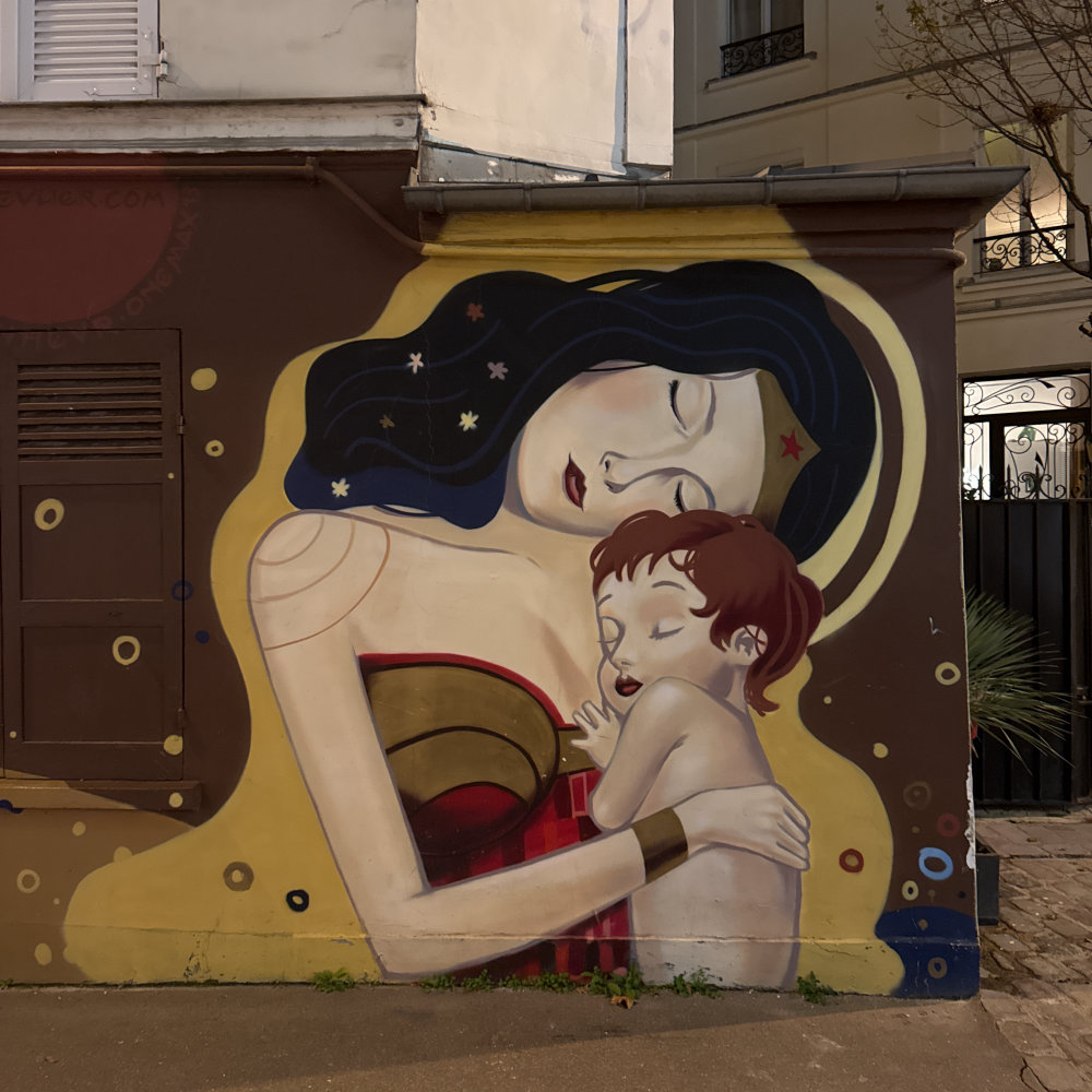 mural in Paris by artist unknown.