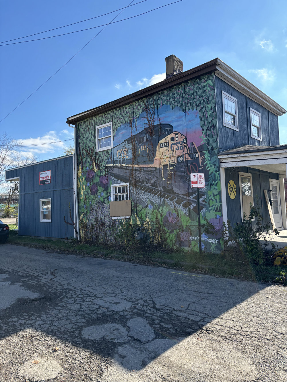 mural in Columbus by artist Sam Rietenbach.