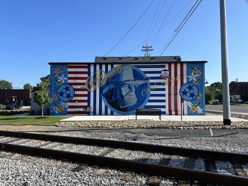 mural in Mt. Juliet by artist unknown.