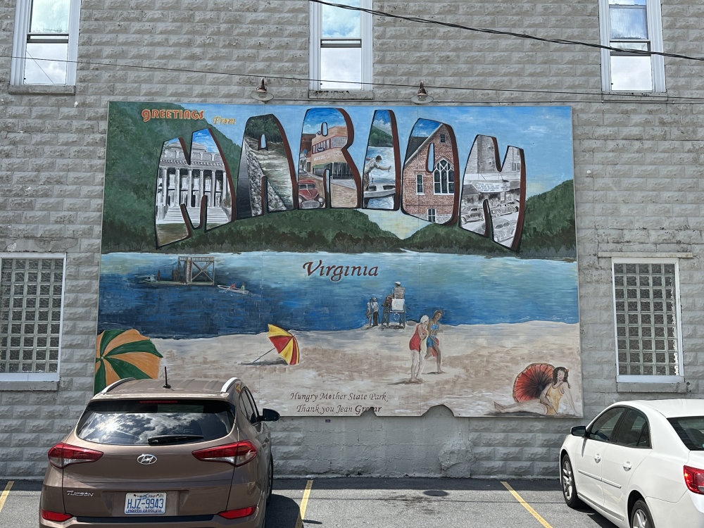 mural in Marion by artist unknown.