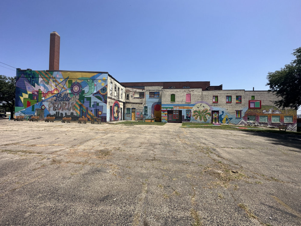 mural in Peoria by artist unknown.