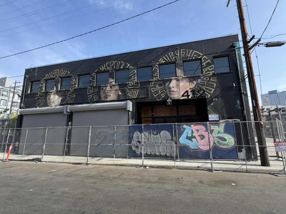 mural in Los Angeles by artist unknown.