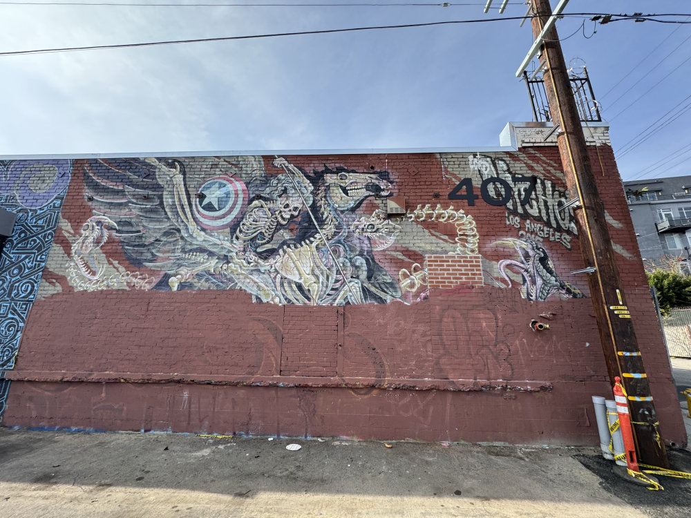 mural in Los Angeles by artist unknown.