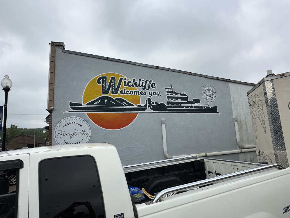 mural in Wickliffe by artist unknown.