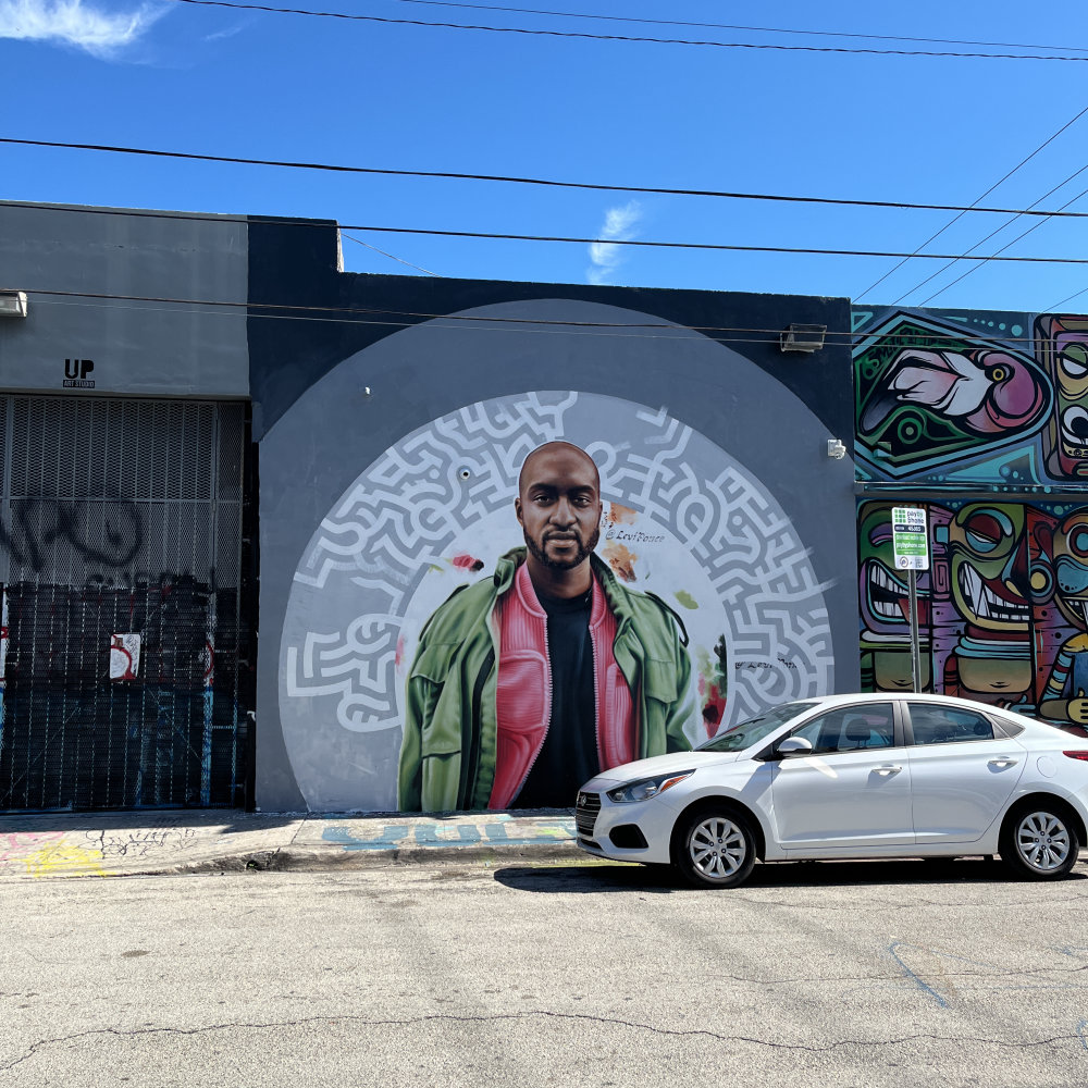mural in Miami by artist Levi Ponce.