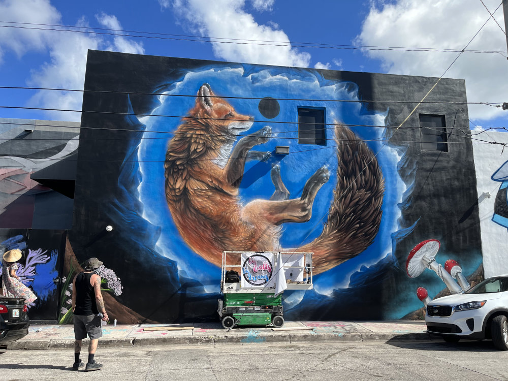 mural in Miami by artist unknown.