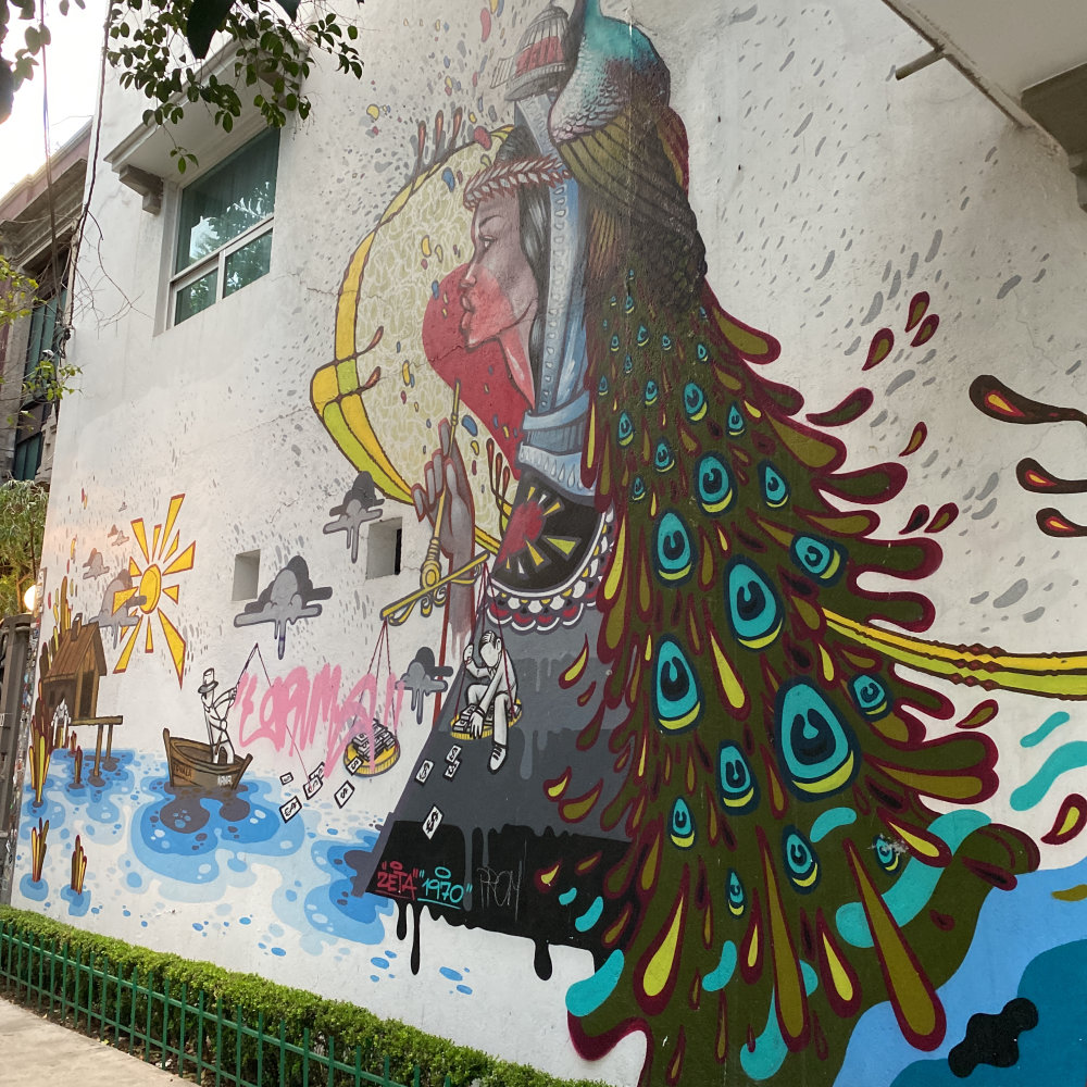 mural in Ciudad de México by artist unknown.