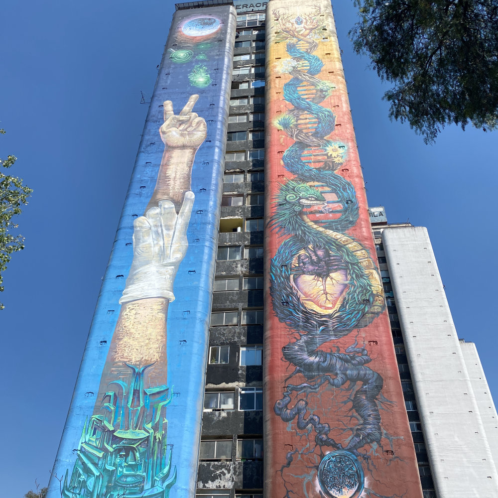 mural in Ciudad de México by artist unknown.