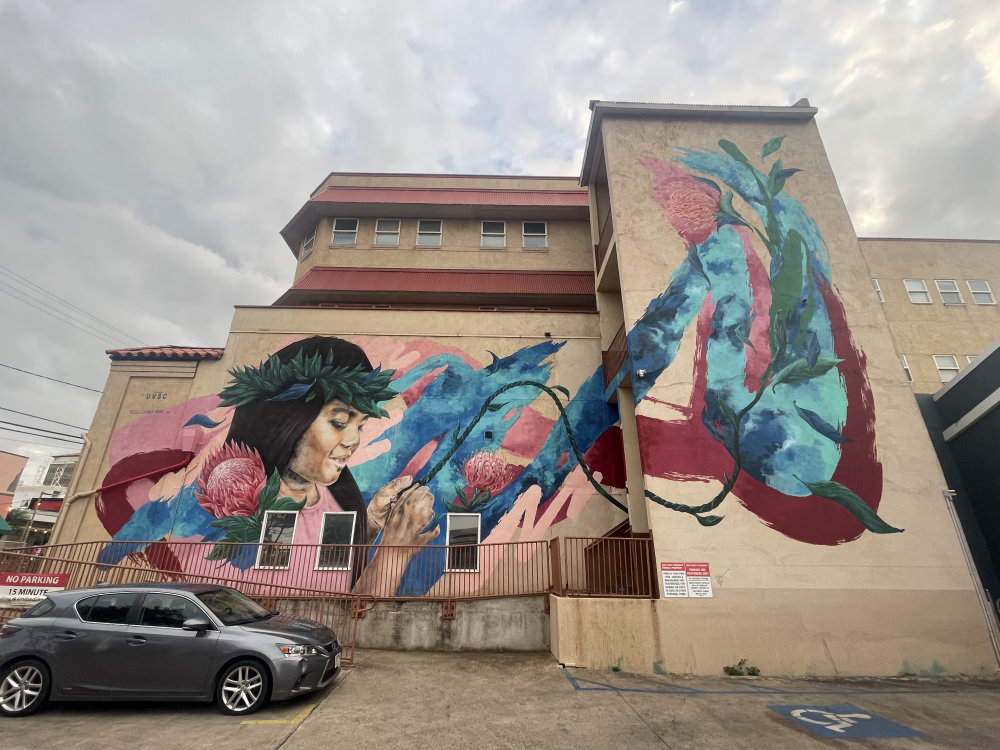 mural in Wailuku by artist unknown.