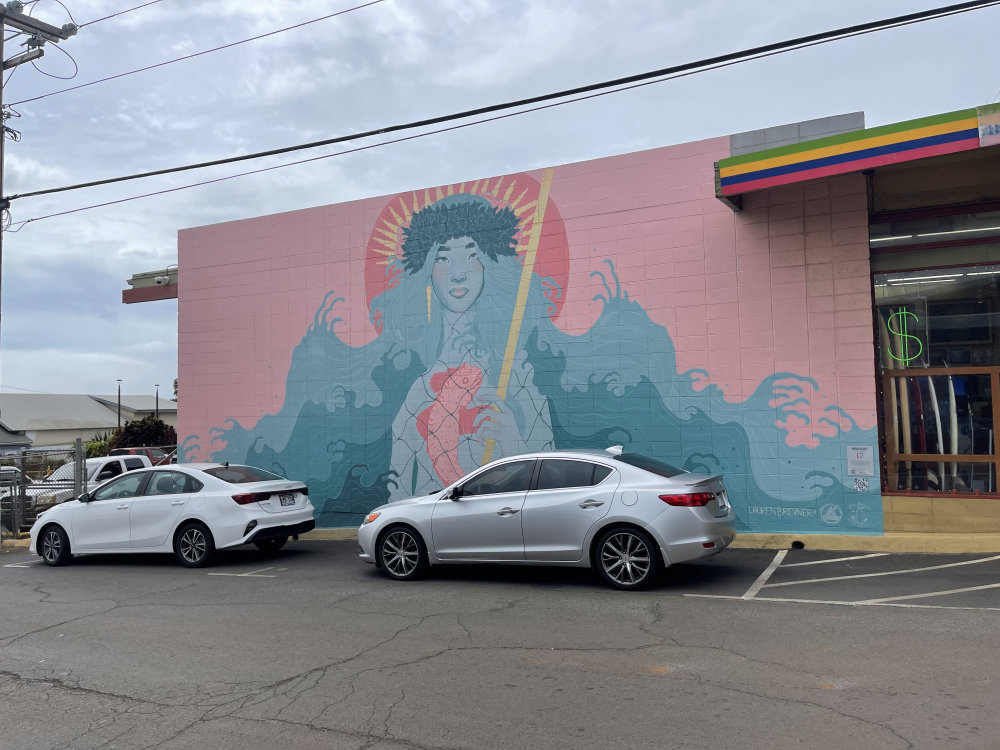 mural in Wailuku by artist unknown.