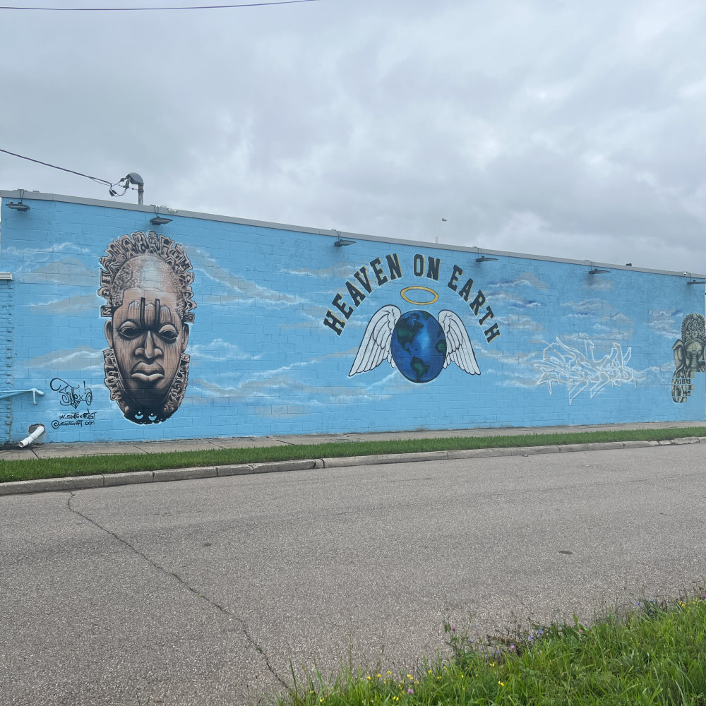 mural in Detroit by artist Sintex.